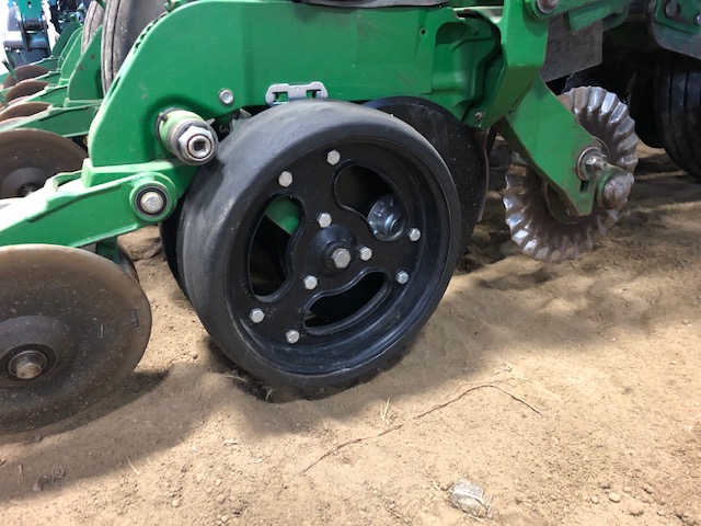 Picture of Planter Gauge Wheel for John Deere, Kinze & White Planters, Spoked, 4.5" x 16", Stamped